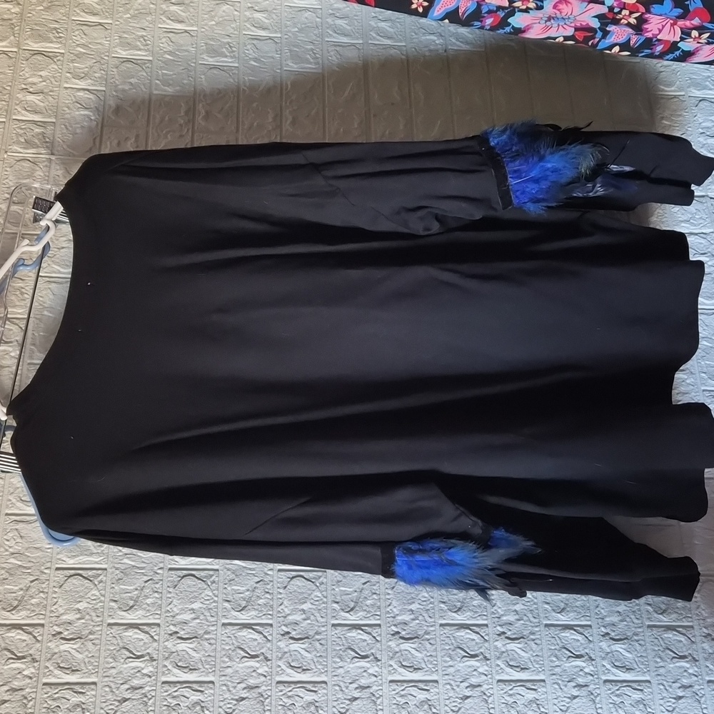 large zara sweatshirt with feathers at arms - Picture 7 of 8
